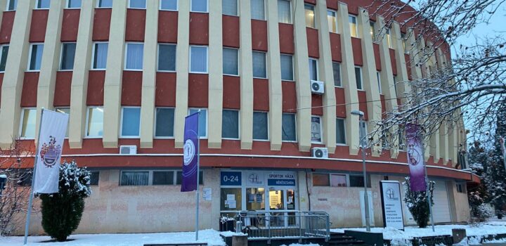 a5f8f2f8-9146-4460-81f5-7989e9740809